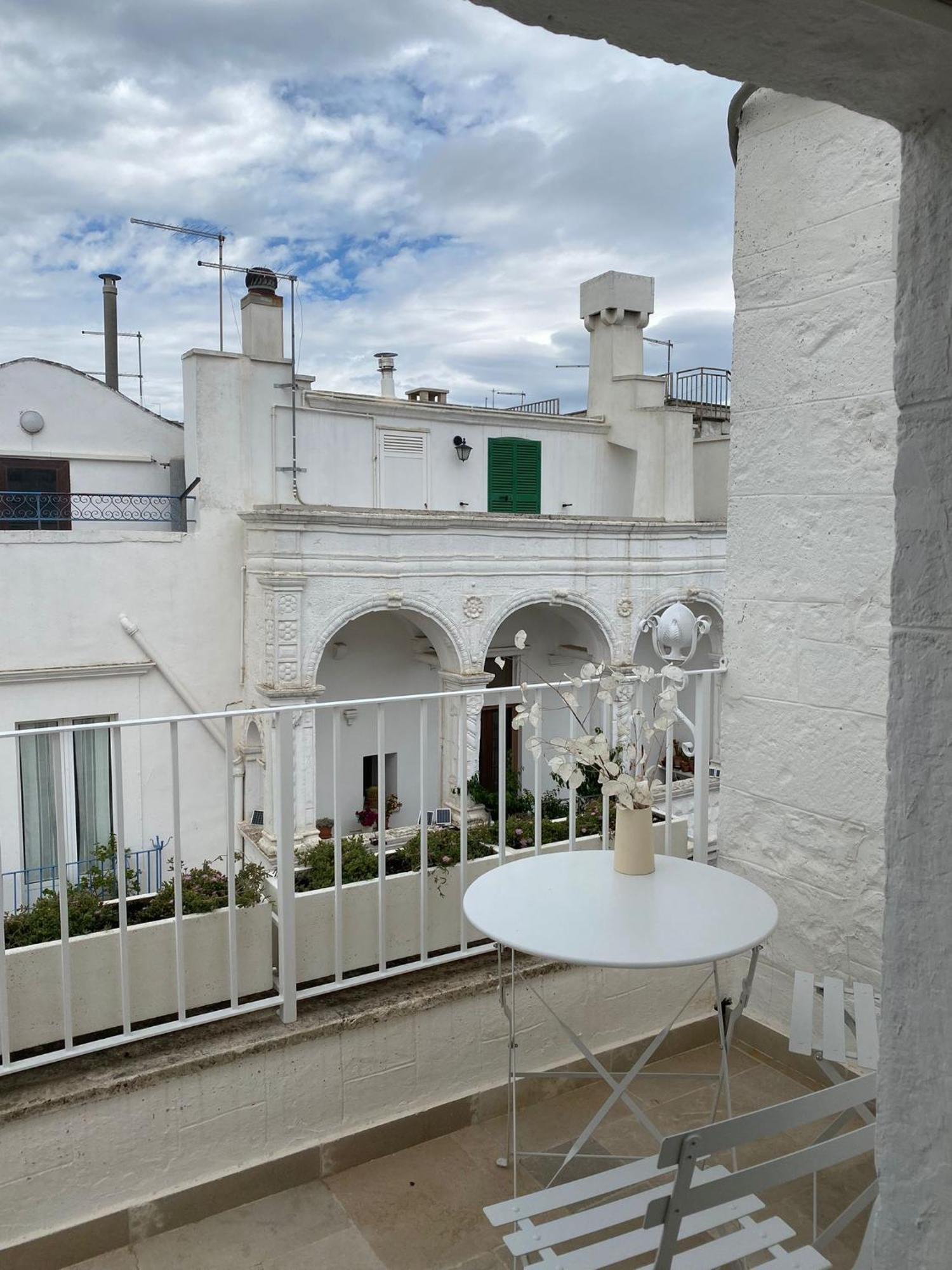 Casa U Burie, Casa Design Con Terrazza Panoramica E Jacuzzi Apartman Cisternino Kültér fotó